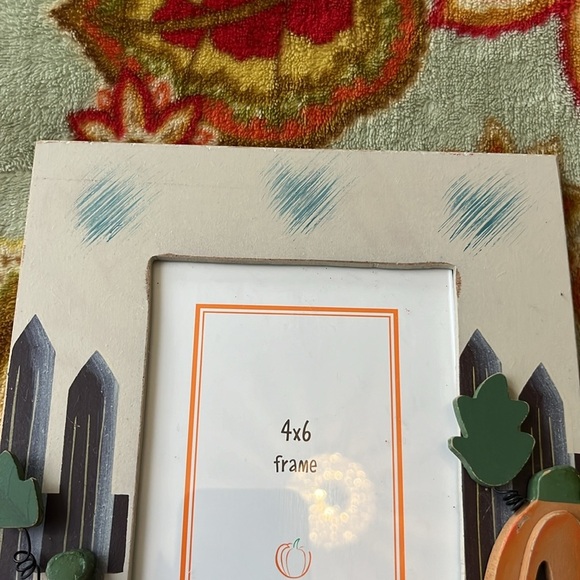 Vintage fall picture frame 🖤 - Picture 2 of 7